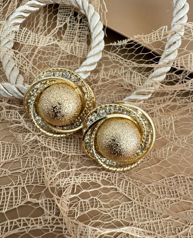 Gold perls earrings