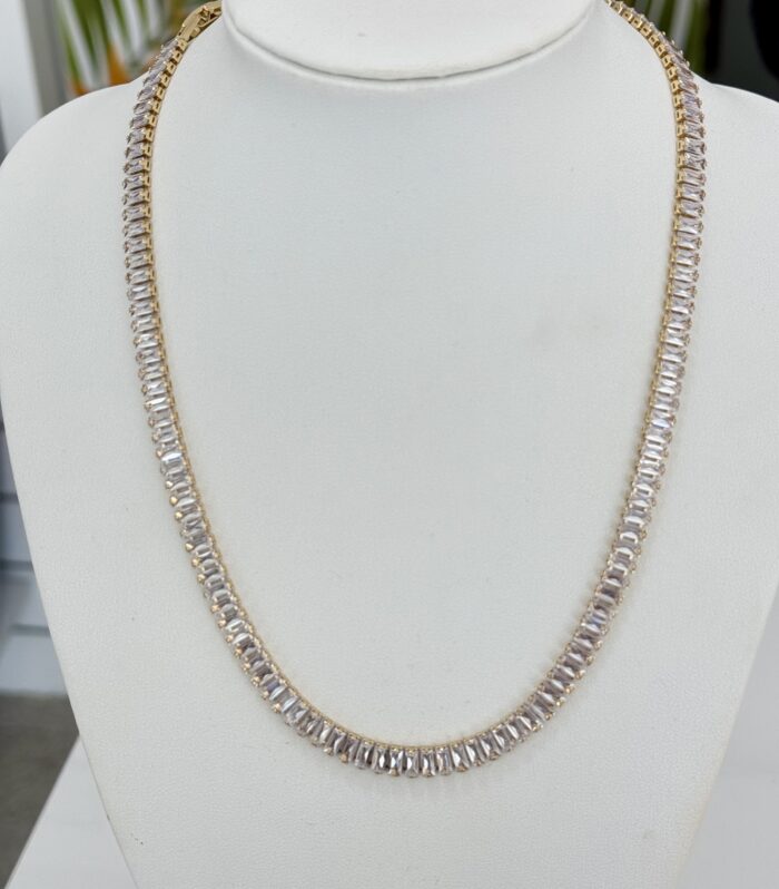 Elegance gold necklace