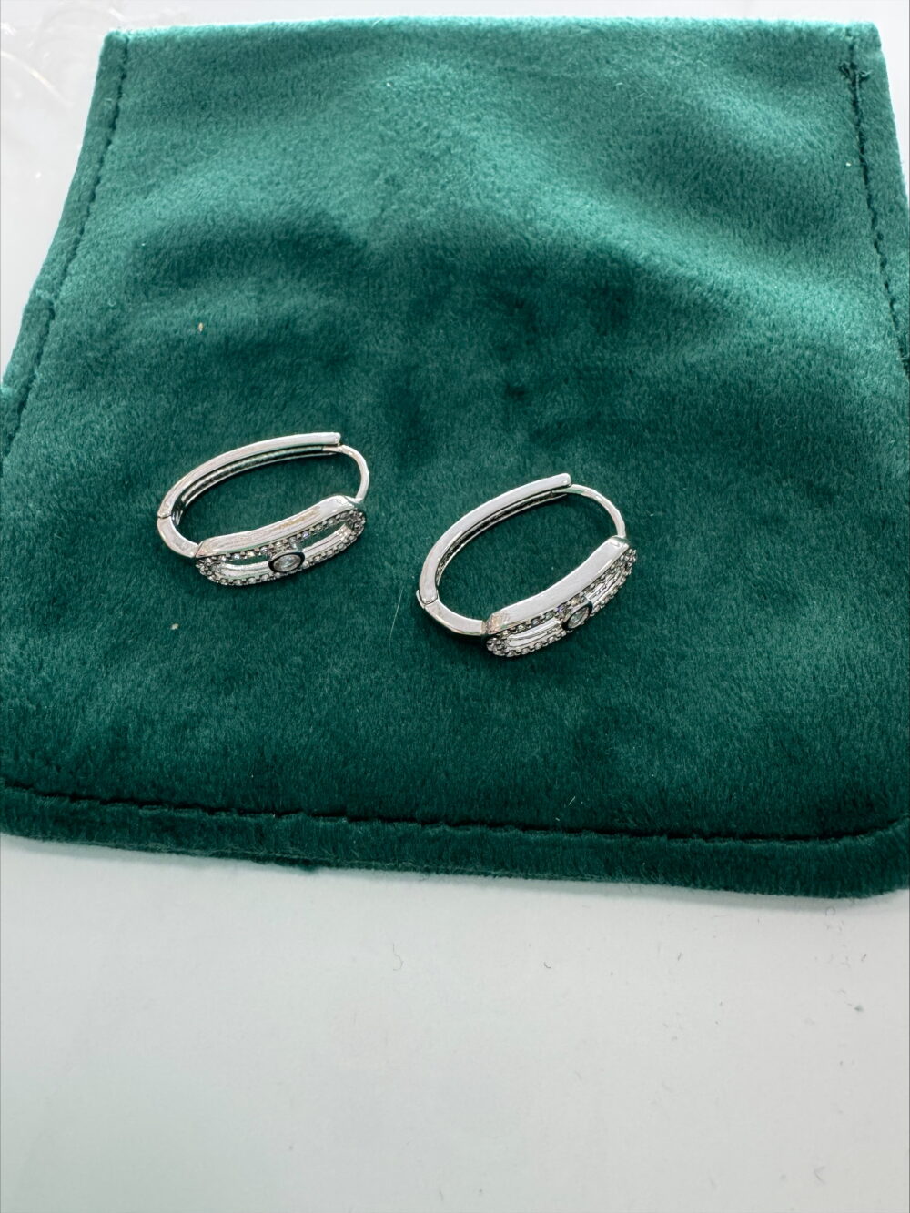 LOVE EARRINGS SILVER