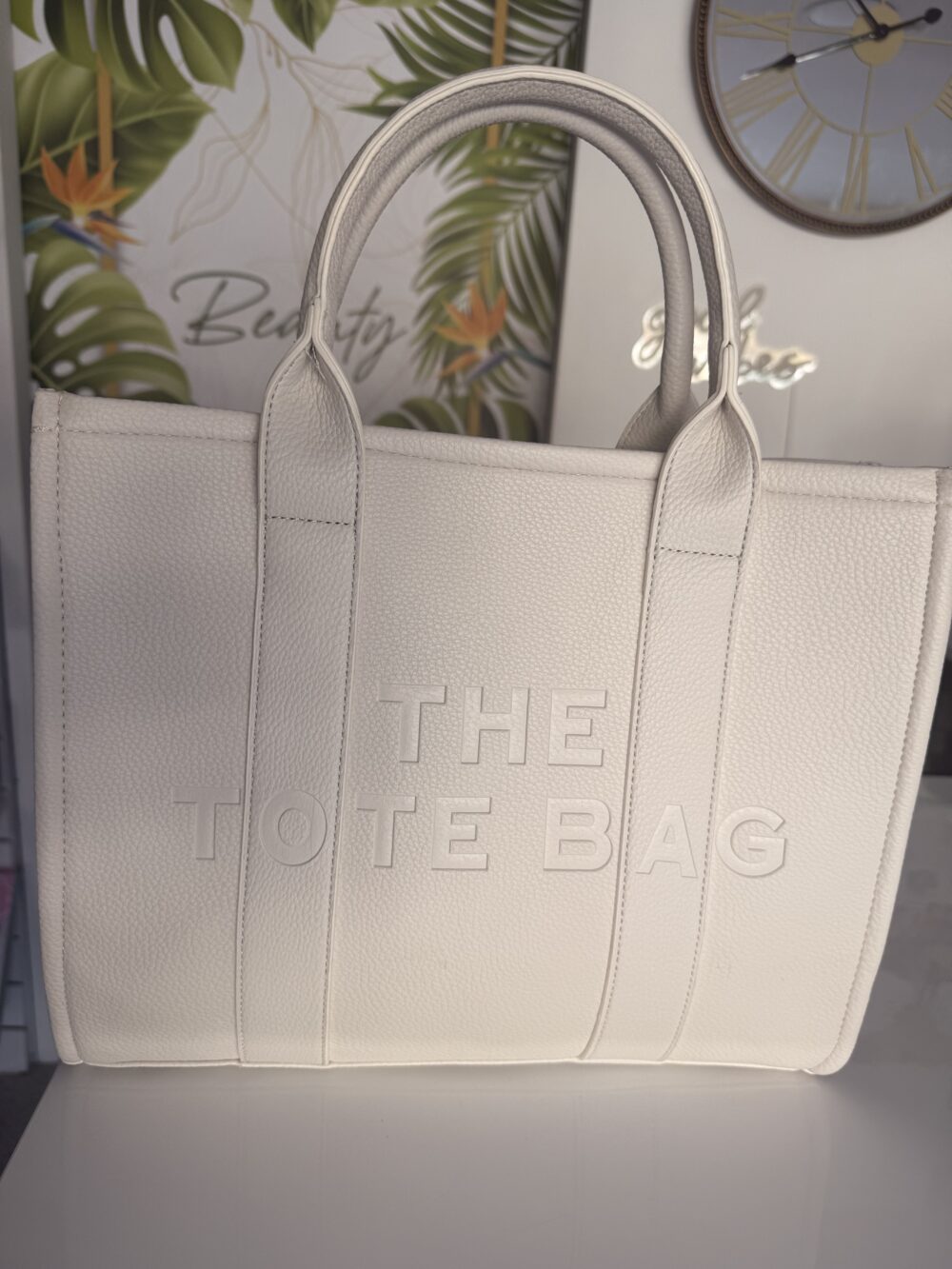 Μεσαιο μεγεθος the tote bag ασπρο