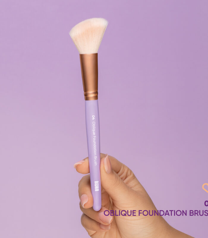 Nejha 04 Oblique Foundation Brush