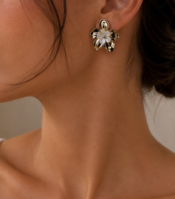 Flower Luxe Earrings Gold
